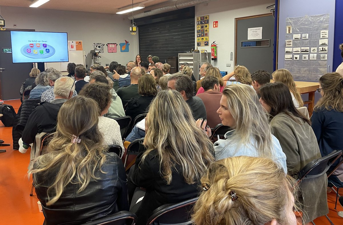 Laura Stroo tweet media