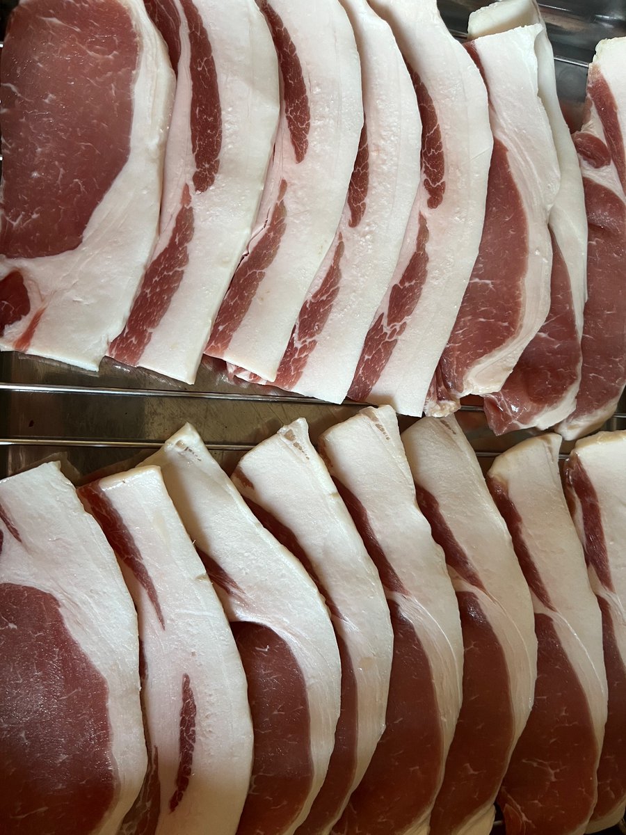 LowCarbMinimal's tweet photo. @jen_unwin Home reared rare breed saddleback short-back bacon…… the fat just melted…… https://t.co/epbsUSsRaO