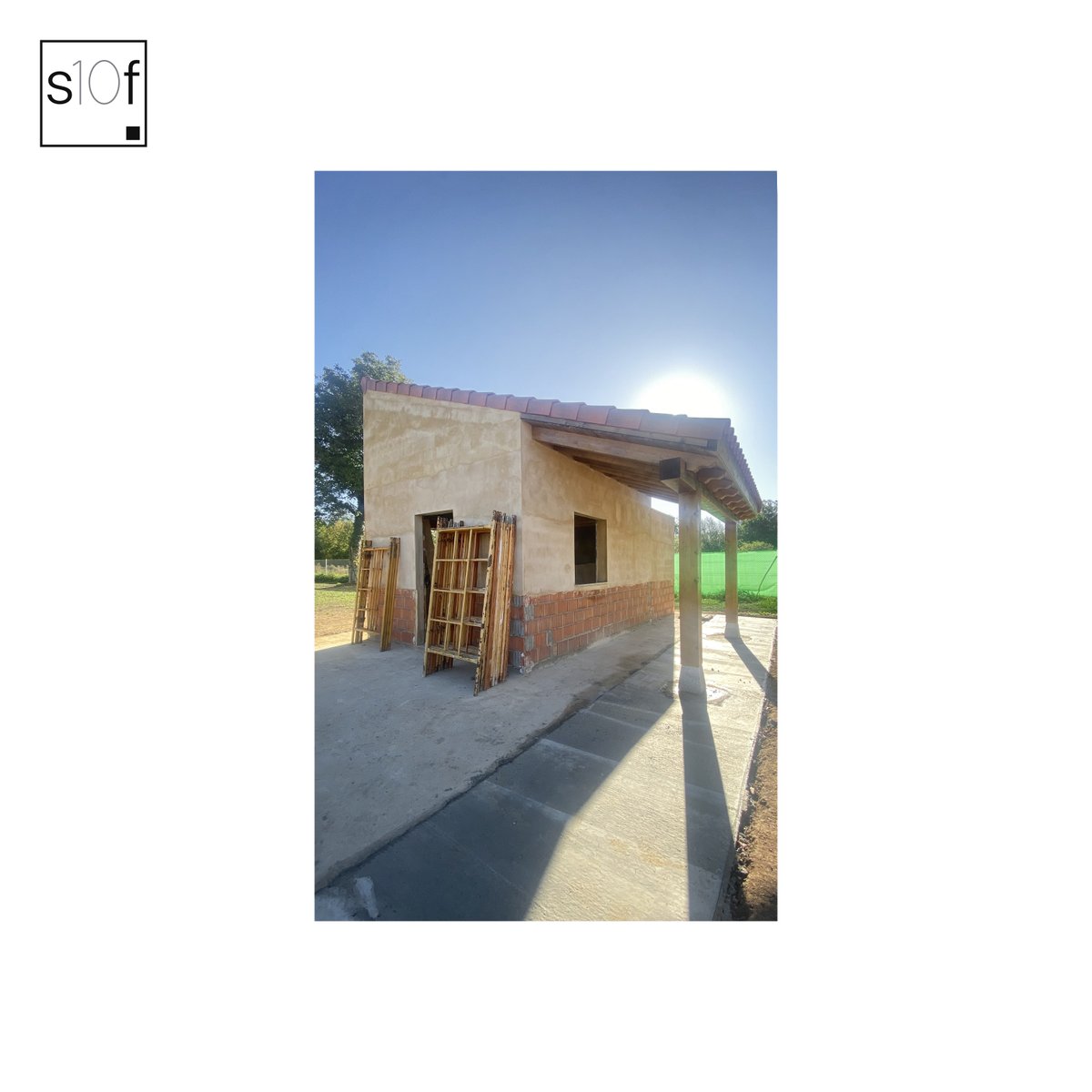 stud10f's tweet photo. REFUGIO - JP
(#Gradefes, León)
✏️📐👷🏻♂️
El 'Refugio JP' empieza a ser un refugio. https://t.co/oRssi2mIhP