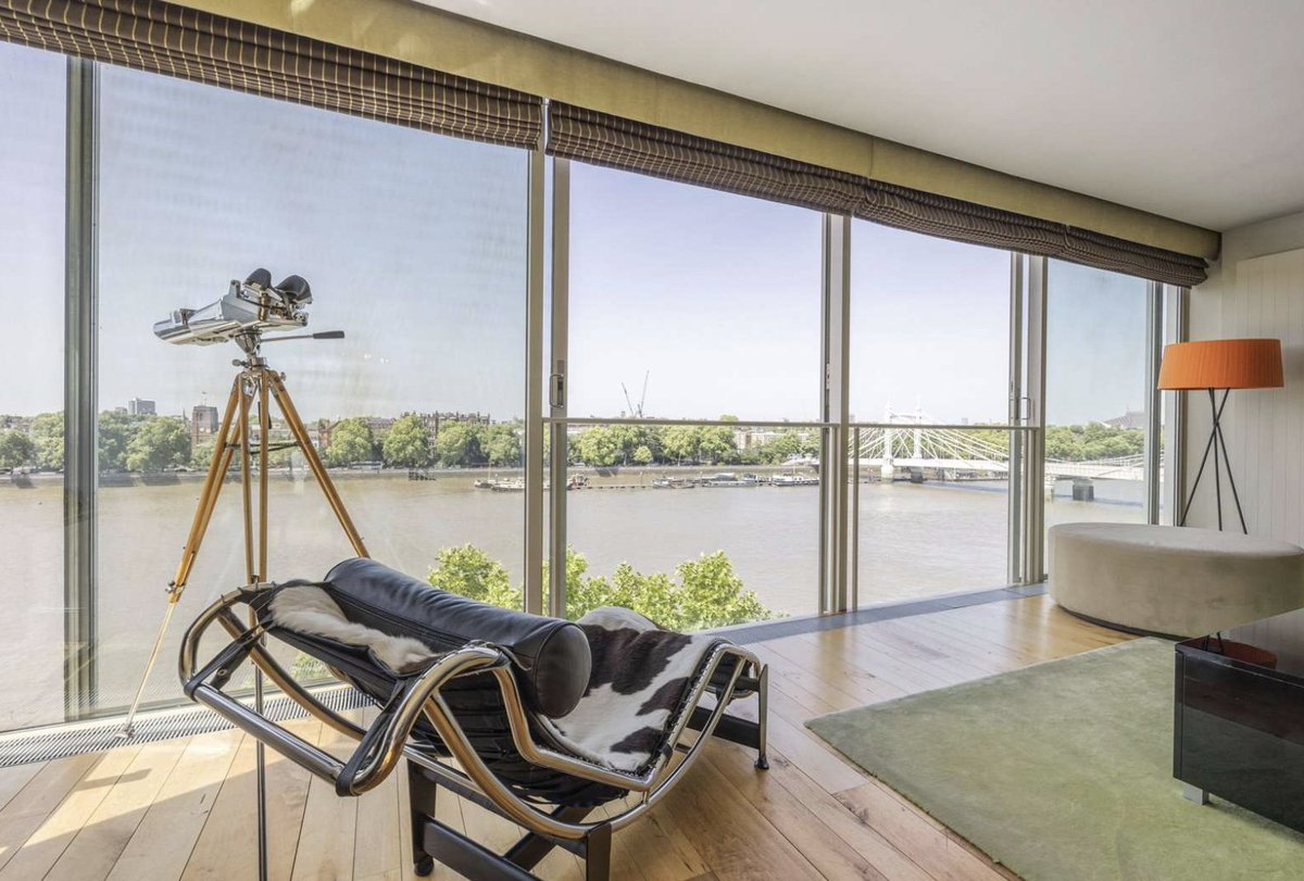 NappyValleyNet's tweet image. FOR SALE with @Savills is a 5-bedroom apartment with stunning riverside views in the sought-after Riverside One development, including two open-plan living spaces, two kitchens, 24-hour concierge, lift access and underground parking spaces #propertypartner search.savills.com/property-detai…