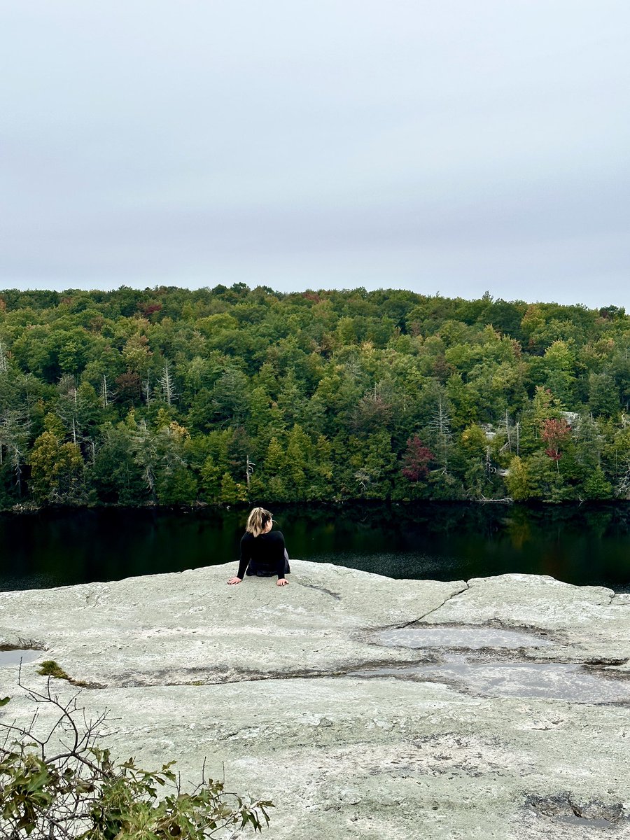 Back home photo dump part 2! Hiking in the Shawangunks also known as the “gunks” with my sister 2 days before her wedding! Foliage was far from peaking but pictured is Minnewaska Falls & Lake Minnewaska! 

#hudsonvalley #hiking #fall #gunks