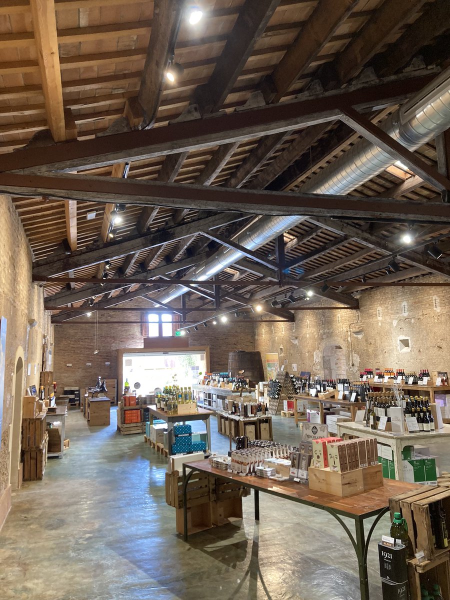 Convención comercial 2023 <a href="/vilaviniteca/">vilaviniteca</a> en @CASTELLDELREMEI