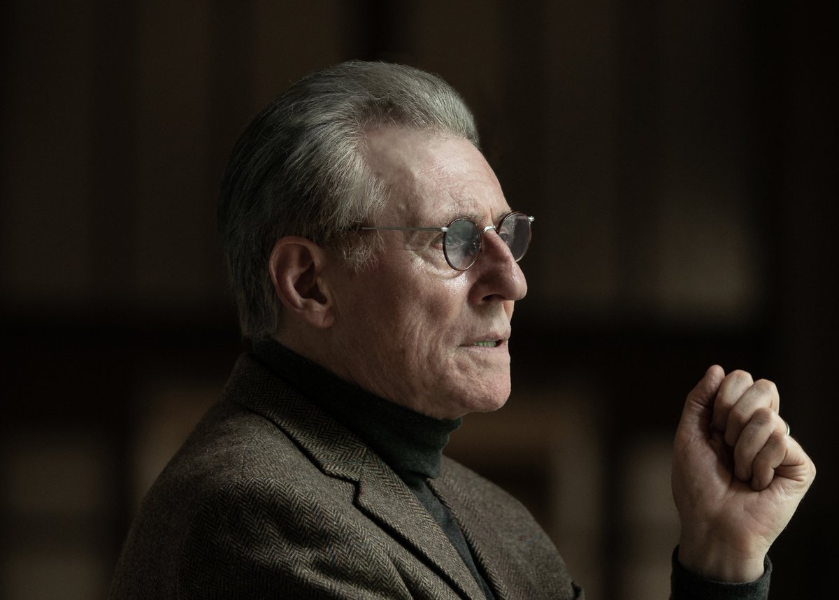 #DanceFirst llegará a los cines de España el 15 de diciembre después de clausurar la 71 edición del Festival de San Sebastián.

La película de James Marsh está protagonizada por Gabriel Byrne como el Premio Nobel de Literatura Samuel Beckett.