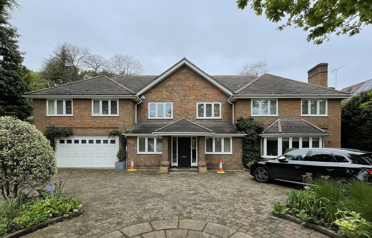 *Planning submitted*

We are delighted to have submitted this remodel and extension scheme for planning this week.
This project provides a unique opportunity to propose a significant and bold transformation to an existing dwelling within Surrey’s prestigious Burwood Park.