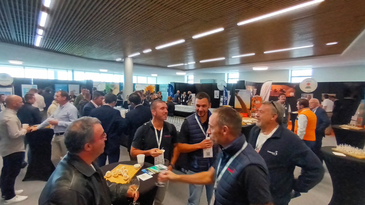 R_Hugon_43's tweet photo. Convention ATC #Actura à  #Orléans !

"Agir ensemble pour s'adapter "

550 Technico Actura + 100 partenaires des entreprises françaises #agricoles 

#SabarotAgriculture #ATC2023 https://t.co/g56BQyBzJD