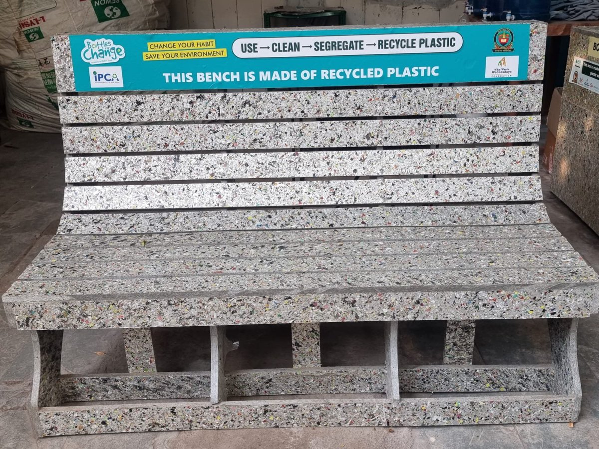 SBM_MCD's tweet photo. MCD @DCSOUTHZONE with WhyWasteWednesdays Foundation, Bottle4Change & IPCA proudly install #RecycledPlasticBenches in NavjeevanVihar RRR Centre & D6Santushti CommunityCentre in exchange of #UsedPlastic by residents &RWAs
@SwachhBharatGov
@LtGovDelhi
@OberoiShelly
@GyaneshBharti1 https://t.co/cg4K551vuv