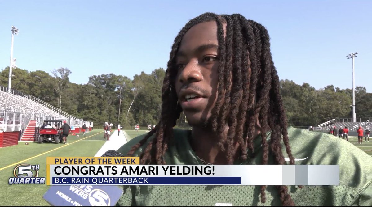 SimoneEli_TV's tweet photo. Congratulations to our @Zaxbys Player of the Week — B.C. Rain quarterback @AmariYelding4! 🔥🙌🏽 The @RedRaiderFootb1 senior posted nearly 500 total yards and 2 TDs in a win over Davidson. Great catching up with Amari and his dad/HC LT Yelding this week. Rain having a great season! https://t.co/S8p8Hp353M