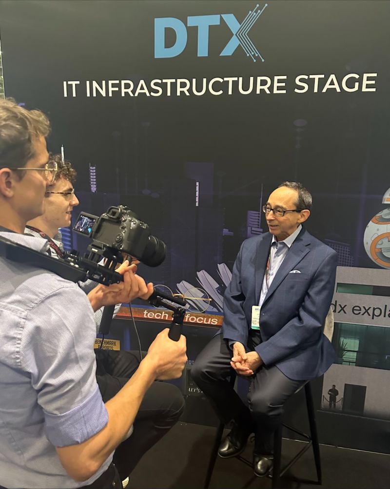 Some sharing from Day 2 here <a href="/UCEXPO/">Unified Communications EXPO (UCX)</a> - facilitated a roundtable for a sponsor, saw a fun session with Dara O Briain and Hannah Fry, then a video segment with <a href="/EM360Tech/">EM360Tech</a> - up next, am on the ask-the-analyst session. #UCEXPO #ucoms #ucaas #tech #collaboration