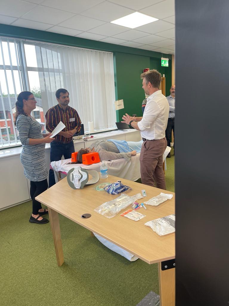 peninsulatrauma's tweet photo. Secondary and Silver Survey SIMS in full swing for #PENFTC training today. Lots of great discussion and full participation from our faculty, candidates and volunteer patients today #frailtytrauma #peninsulatraumanetwork 🩻🚑🩺🏥 https://t.co/inCQxAaw3s