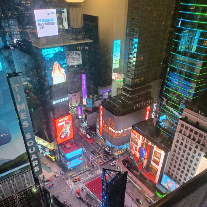 Hello https://t.co/AlUEYj7sXo