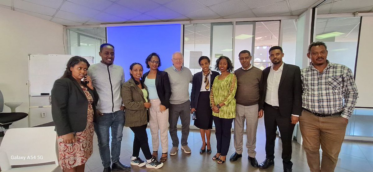 iCapitalAfrica's tweet photo. On October 4th, the i-Capital Africa Institute held a training session for the Commercial Bank of Ethiopia on Structured On-the-Job Training, led by expert Professor Ronald Jacobs. 
#iCapitalAfricaInstitute #StructuredOnJobTraining #CommercialBankOfEthiopia #ProfessorRonaldJacobs https://t.co/DXFSHEJpwS