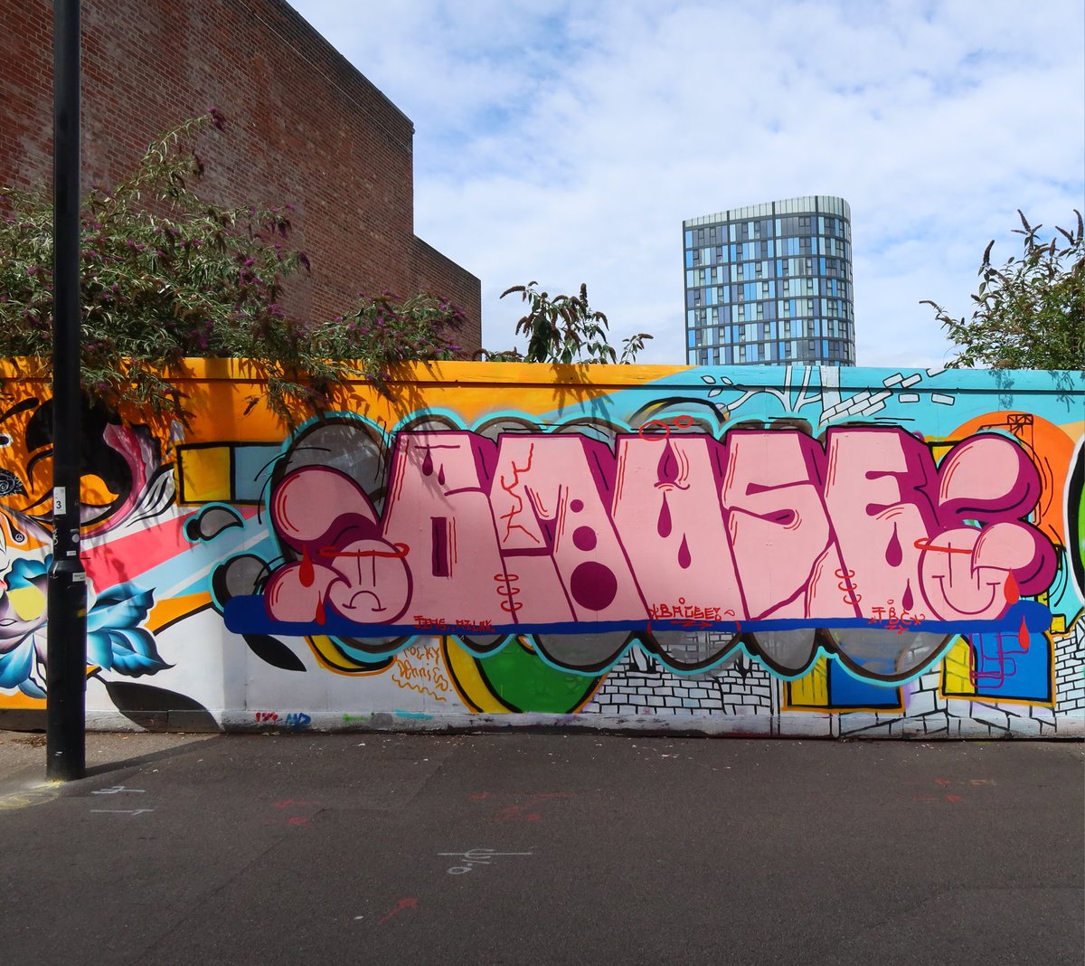 Location: Castlegate, #Sheffield
Artist: Bause (I think!)

[I'm making a #graffiti documentary, check it out here: streetartandsoul.com]