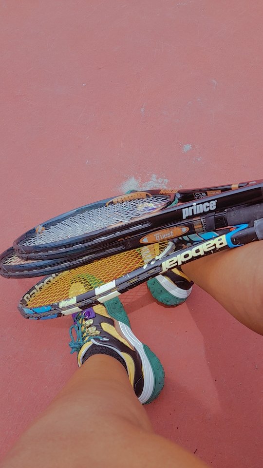 Khome_Zech's tweet image. Two #Prince, one #Babolat and a pair of #MaisonScotch 

#lawntennis