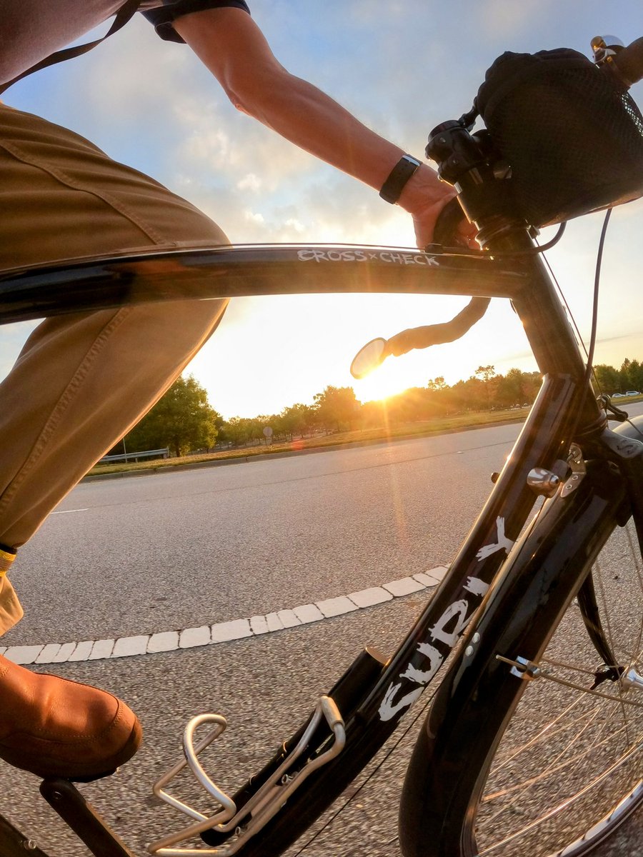 james_c_thomas's tweet image. Morning commute ☀️