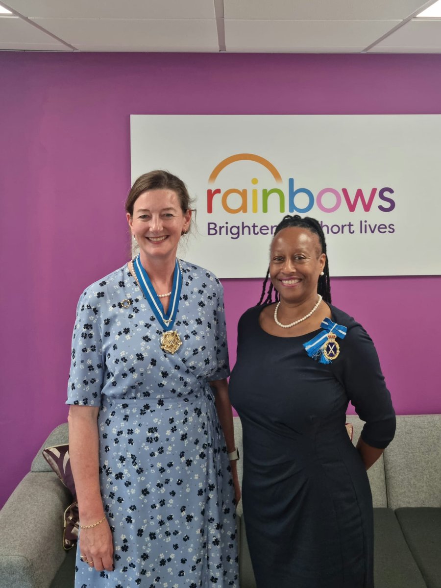 Wonderful to visit the very special Rainbows Hospice @RainbowsHospice with High Sheriff of Derbyshire,Theresa Peltier, @DerbyshireHS 
Brightening short lives. 
highsheriffleicestershire.com/activity-news/
#Derbyshire #Lincolnshire #northamptonshire #nottinghamshire #leicestershire