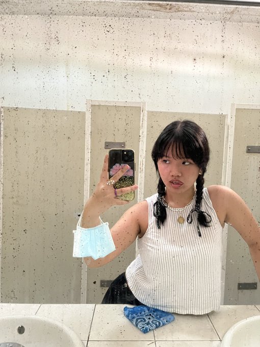 「洗面所 鏡」のTwitter画像/イラスト(新着)