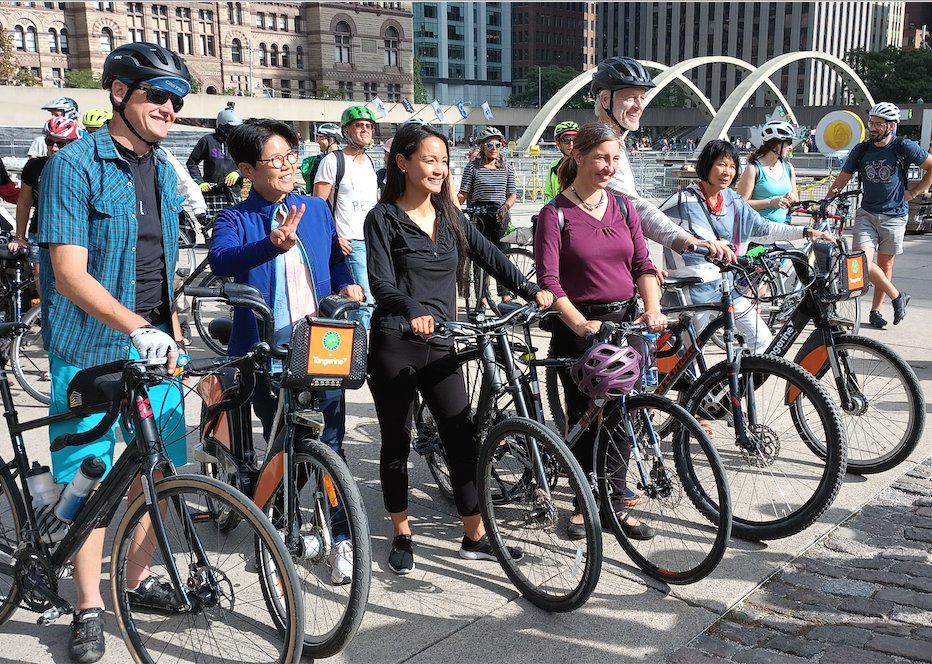 When was the last time you saw 5 MPPs + TO's mayor on bikes? Probably never. It's all in our latest nwsltr: Scarboro ride for Moving Ontarians Safely Act, a prkng meter party with turtles, constructn safety + upcoming ride on new Bloor lanes. communitybikewaysto.ca/campaigns/view… #biketo