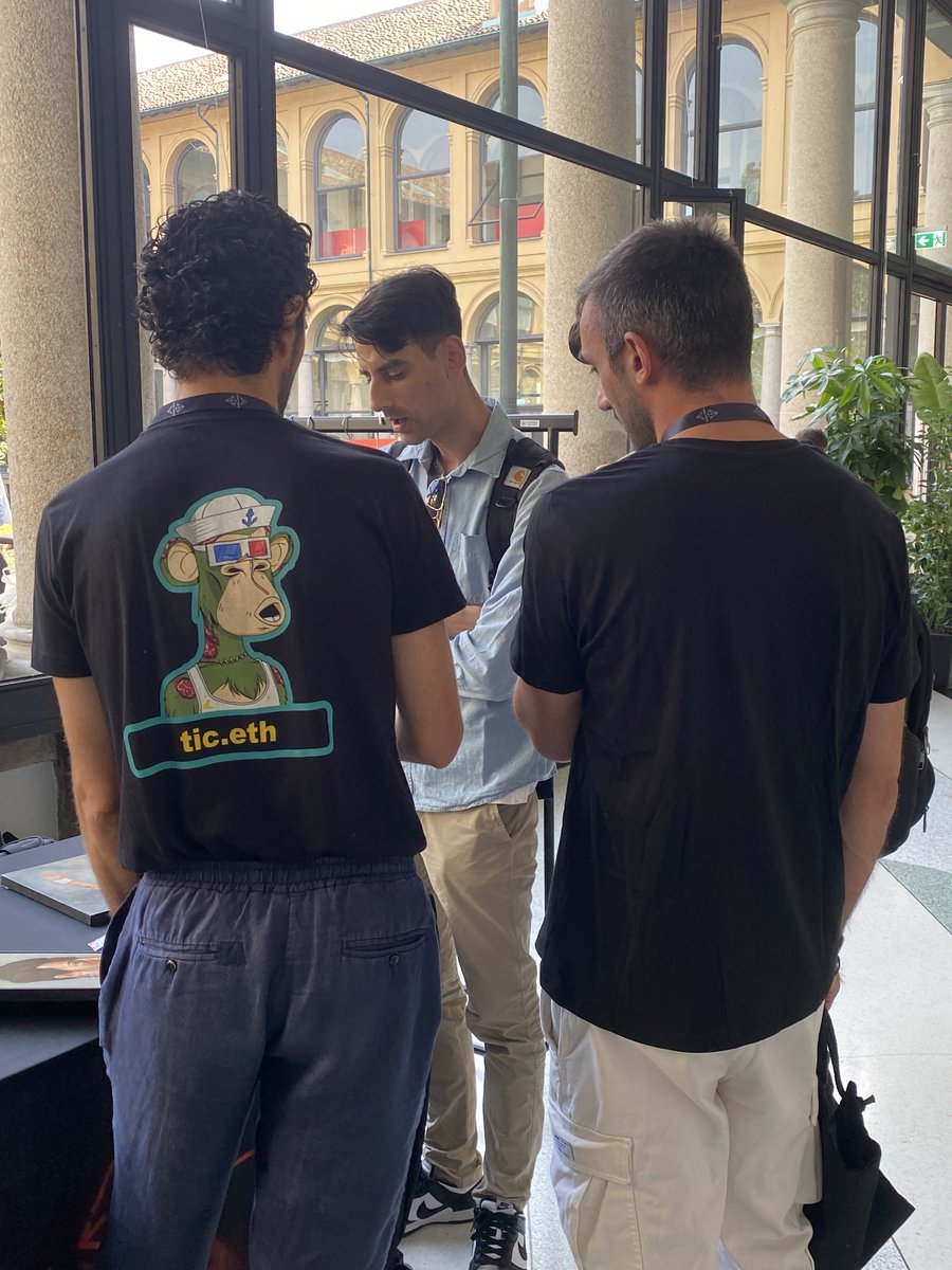 worldofv_art's tweet photo. Day 1 at @eth_milano is underway! 🔥

There's a buzzing atmosphere here in Milan for the larges web3 conference in Italy! 

We're looking to connect with all the builders and enthusiasts who have come together at this beautiful venue. 

If you're around, come say hi at our booth 💪🏻

#ETHmilan