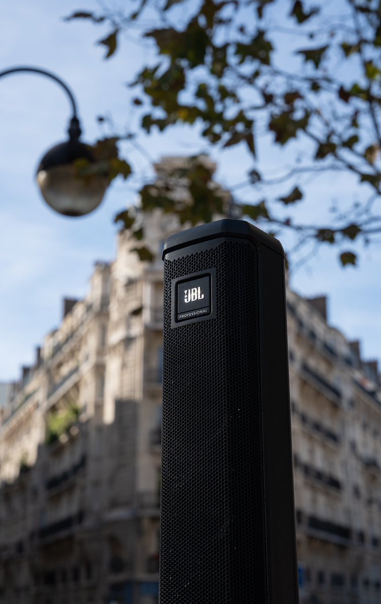Fashion and #sustainability never sounded so good. We were proud to broadcast the soundtrack to @StellaMcCartney‘s recent Paris runway show with our #JBL PRX One range of portable loudspeakers. 
#JBLPro #StellaMcCartney #StellaSummer24