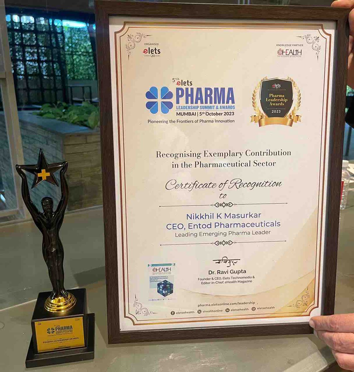 EntodPharma's tweet photo. Our CEO Nikkhil K Masurkar has won the Leading Emerging Pharma Leader Award at the 5th Elets Pharma Leadership Summit & Awards 2023 #entodpharma #EyeDrops #indianpharma #nikkhilkmasurkar #eletspharma #eletshealth https://t.co/it7gvLuh2C