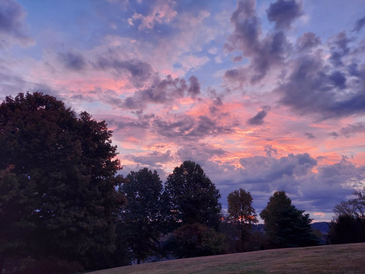 ErinLamb007's tweet photo. @NWSILN Chillicothe https://t.co/Z4WLstHkBR