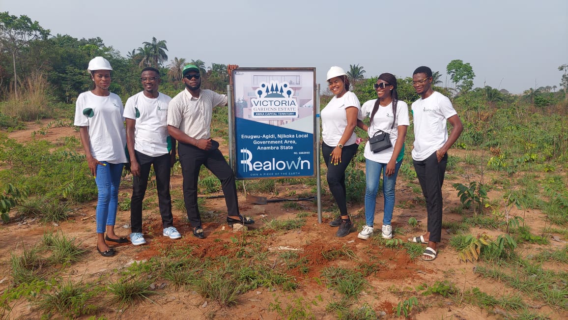 RealOwnOfficial's tweet photo. This is RealOwn Realty Limited, a real estate investment company in Nigeria and this is my art. https://t.co/V0FfmUWm2Q
