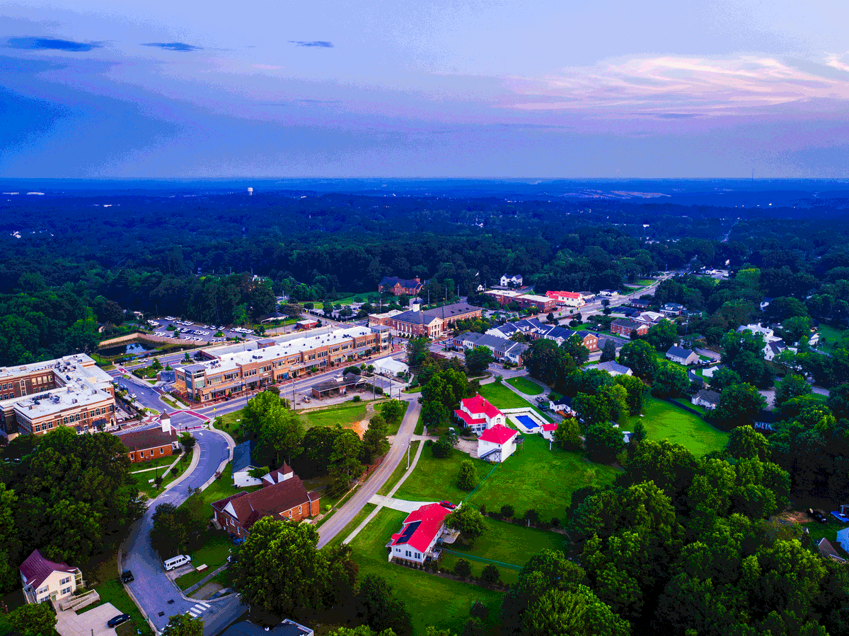 ToHollySprings's tweet photo. Holly Springs is ranked as one of the Best Small Cities in America! 💙 💚 WalletHub "compared more than 1,300 U.S. cities with populations between 25,000 and 100,000 based on 45 key indicators of livability". Read more ➡️ https://t.co/w6OWzPzX0J https://t.co/IXAgB8cJzH