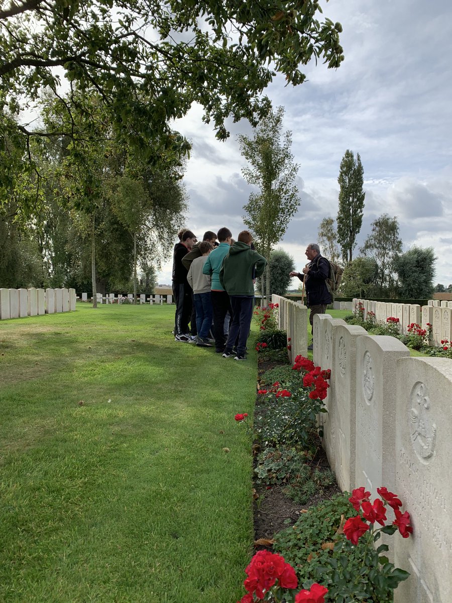 ReedsRev's tweet photo. First stop for the 3rd form ⁦@ReedsSchool⁩ on their history trip includes a visit to our OR Hugh Broughton’s grave. An orphan with no surviving family - we will remember him. https://t.co/jUF2VeZMI2