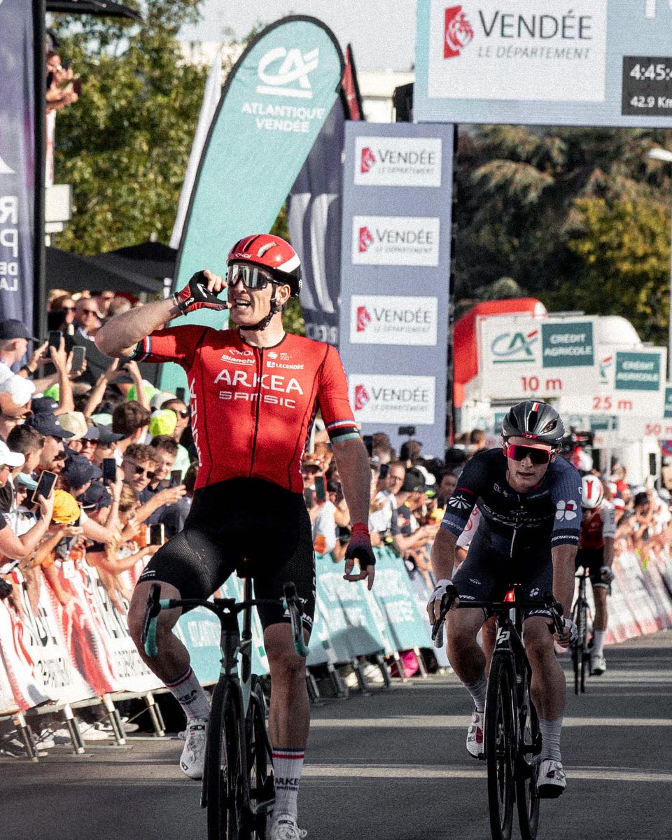 Tour de Vendée

Retour en images sur la première victoire en 🔴⚫️ pour <a href="/ArnaudDemare/">Arnaud Demare</a> avec @Arkea_Samsic💥

𝘱𝘩𝘰𝘵𝘰 𝘣𝘺 <a href="/FRJ_studio/">Franz-Renan Joly フルジスタジオ</a>

#bretagne I #tourdevendée I #velo I #cycling I #canon