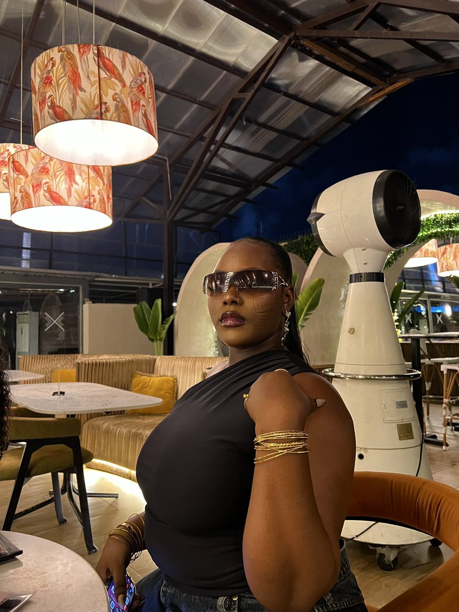 shade_bum's tweet image. ❤️‍🔥🖤