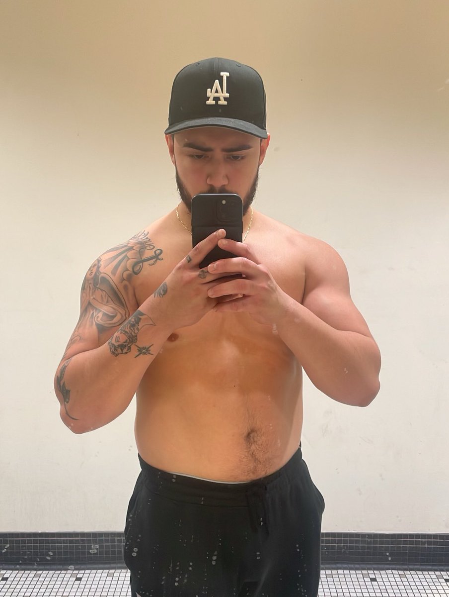 Just going to update this milestone, finally 200lb, still going to continue to go up from here 🫡😤