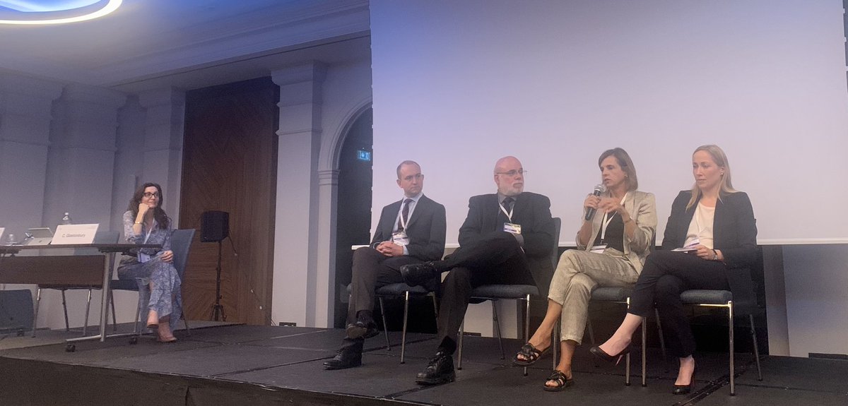 Panel discussion: A. Borges, C. Branstetter @CharBranstetter, A. Péporté @AnnePeporte and P. Touska @PTouska #ESHNR23 Imaging for pre- and post-op endoscopic skull base surgery Joint Session with @ASHNRSociety Moderators: @Bert_DeFoer and @CMGlastonbury