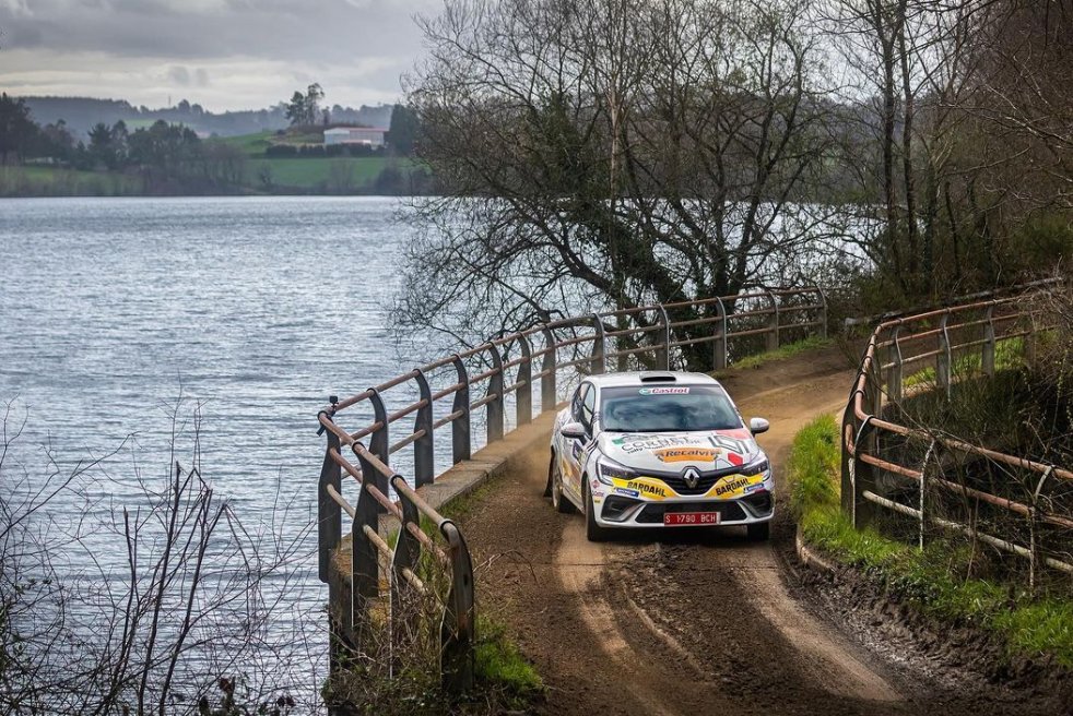 RallyRACC's tweet photo. También será la antepenúltima carrera del Campeonato de Catalunya de Rallyes y la penúltima del #VolantRACC. Y puntuará para los campeonatos monomarca más importantes del país:
👉 Peugeot Rally Cup Ibérica
👉 Clio Trophy Spain Tierra
👉 Beca RTS Júnior

💛 #RallyRACC https://t.co/Mx5NKtYu8H