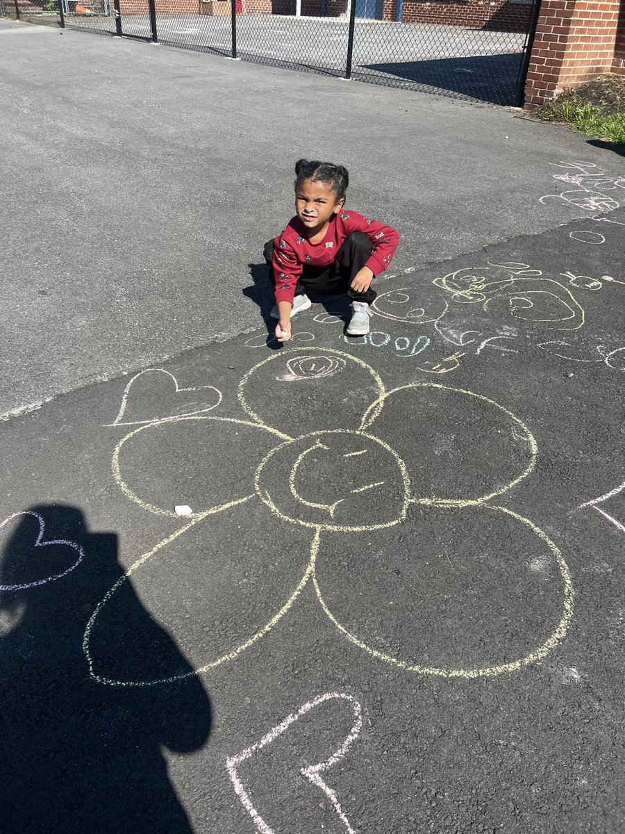 _Miss_McCabe's tweet photo. “Chalk it Up to Respect!” Chalk Walk is well underway here at Kennedy Park @CubsKp24 @Miss_Matty24 @kinderatkennedy #WeekOfRespect2023 #Cubs24 #KindergartenLife https://t.co/7CKCnGlTnP