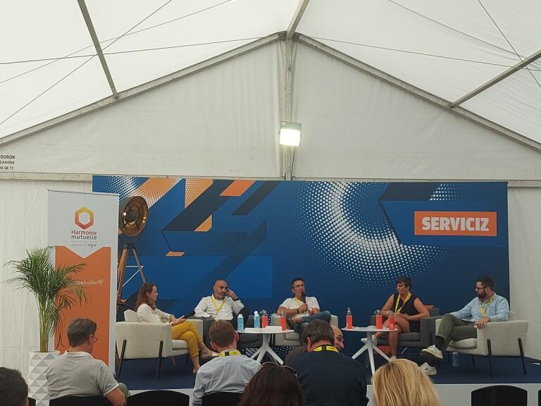 club_reussir's tweet photo. Aujourd'hui nous sommes au #salon #serviciz !

Une après-midi pleine de #rencontres et #echanges au Pavillon du #stadetoulousain !

Au programme : des #conférences et #ateliers riches en information sur 3 thématiques phares : #RSE #Transition #Numerique et #Recrutement https://t.co/5iGdwUffB0