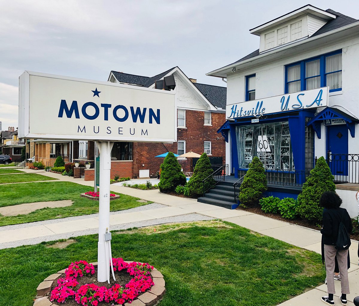 BlackTechWeek's tweet photo. πΆ Explore the local history and music of Motown during #BlackTechWeekend! π« ππΎ
Detroit's @Motown_Museum is the birthplace of notorious soul, blues and pop singers such as The Temptations, Diana Ross, Smokey Robinson, Marvin Gaye and The Supremes. πΊ
#BTWD23 #BTWDetroit https://t.co/fC15EfW9pR