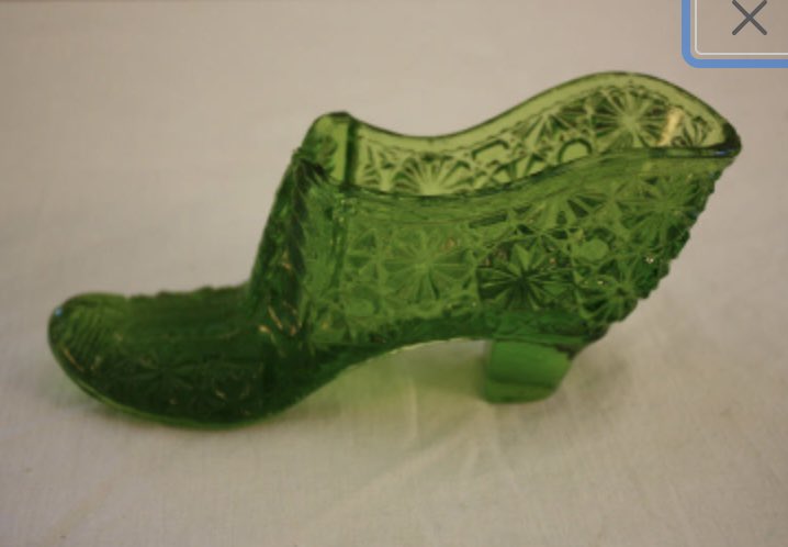 emmasattic98's tweet photo. Vintage Kanawha Green Daisy and Button Slipper by EmmasAtticTreasures https://t.co/lcAc2714Qm via @Etsy #Slipper #Green #Kanawha #DaisyAndButton https://t.co/VnwzRzFTMt