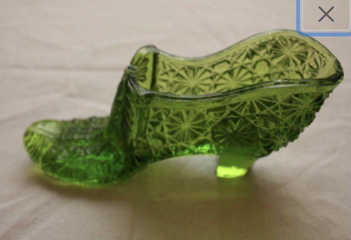emmasattic98's tweet photo. Vintage Kanawha Green Daisy and Button Slipper by EmmasAtticTreasures https://t.co/lcAc2714Qm via @Etsy #Slipper #Green #Kanawha #DaisyAndButton https://t.co/VnwzRzFTMt