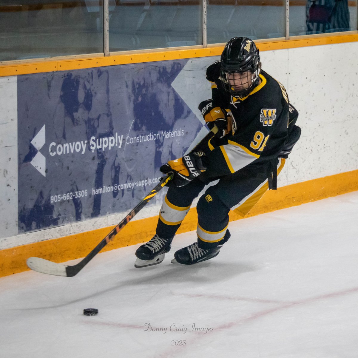 watwolvesu18aaa's tweet photo. ⭐️Wolves U18 AAA Game Day!⭐️

📍Activa Sportsplex
🕰️8PM
🆚Kitchener Jr. Rangers
💻https://t.co/dx0TGaFy0O

Jack Bree gets the 🥅as the Wolves face their cross-town rivals.

@WaterlooWolves 
@KMHA_All 
@519sportsonline 

# 91 Rowan Henderson ⬇️ https://t.co/4vZZM2mllT