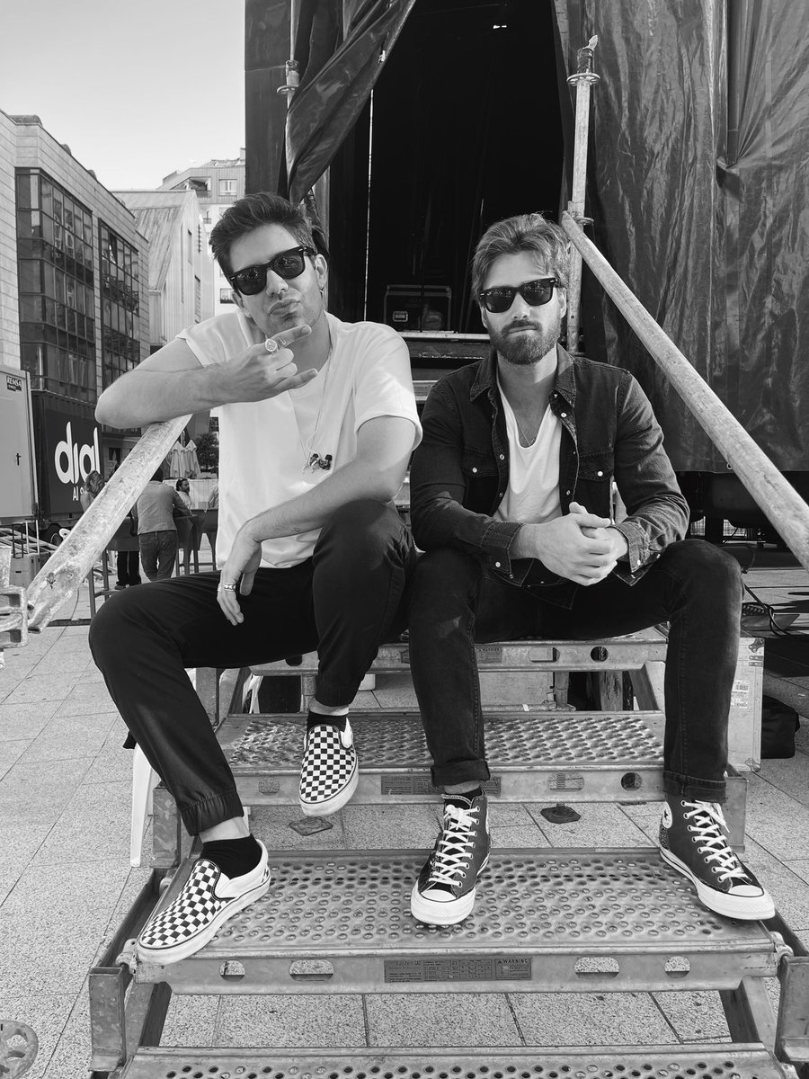 lemotoficial's tweet photo. CORUÑA, mañana tocamos en casa y nos hace muchísima ilusión, estamos flipando con la acogida, mil gracias!!! 😱
Prepárense que mañana hay fiestaaaa 🔥🔥🔥🔥 https://t.co/MeXuJfMYDW