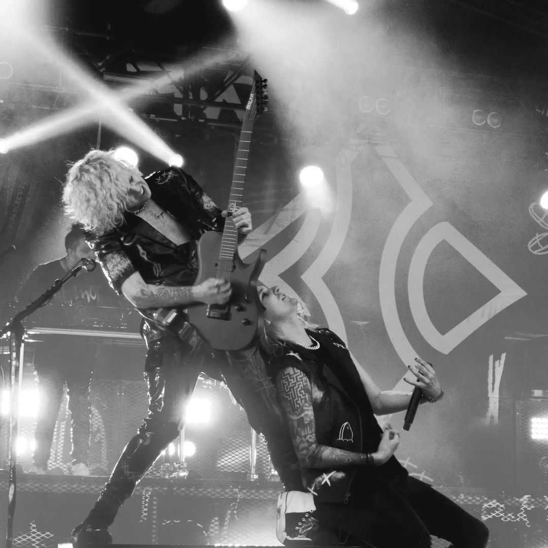 dragonslayerkah's tweet photo. Hey @sxmoctane it's Joel &amp; Joonas from @BlindChannelFIN birthdays today! I think you should play DEADZONE on repeat to celebrate ❤️‍🔥🥳 #BigUnsSXM #OctaneAirForce #BlindChannel #DEADZONE https://t.co/Hp67OVu2E5