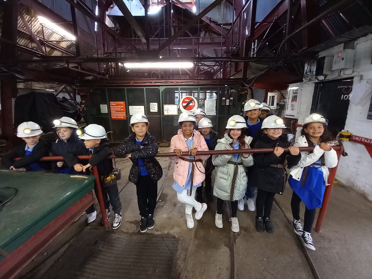 SchoolTrelai's tweet photo. What an amazing day at Big Pit!
We got to experience first hand what it was like to be a child miner...and we are exhausted! A big diolch to our parent volunteers too. #tpsYear4 #tpsHumanities #tpsParents #tpsOutdoors https://t.co/SMjkWM7zBu