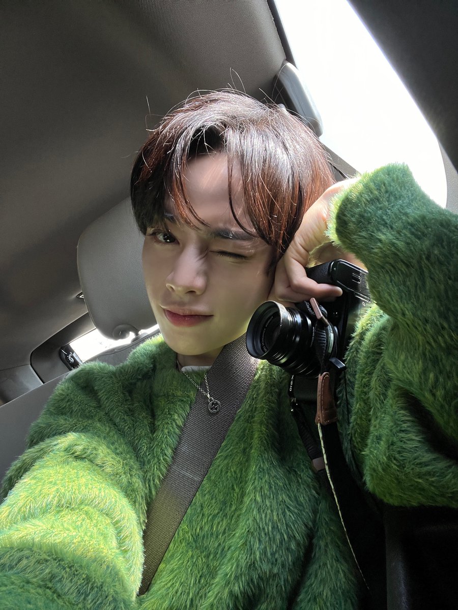 TPST_twt's tweet photo. [#한빈] I've arrived 🇸🇦🌳💚 https://t.co/Hev96f8pYp
