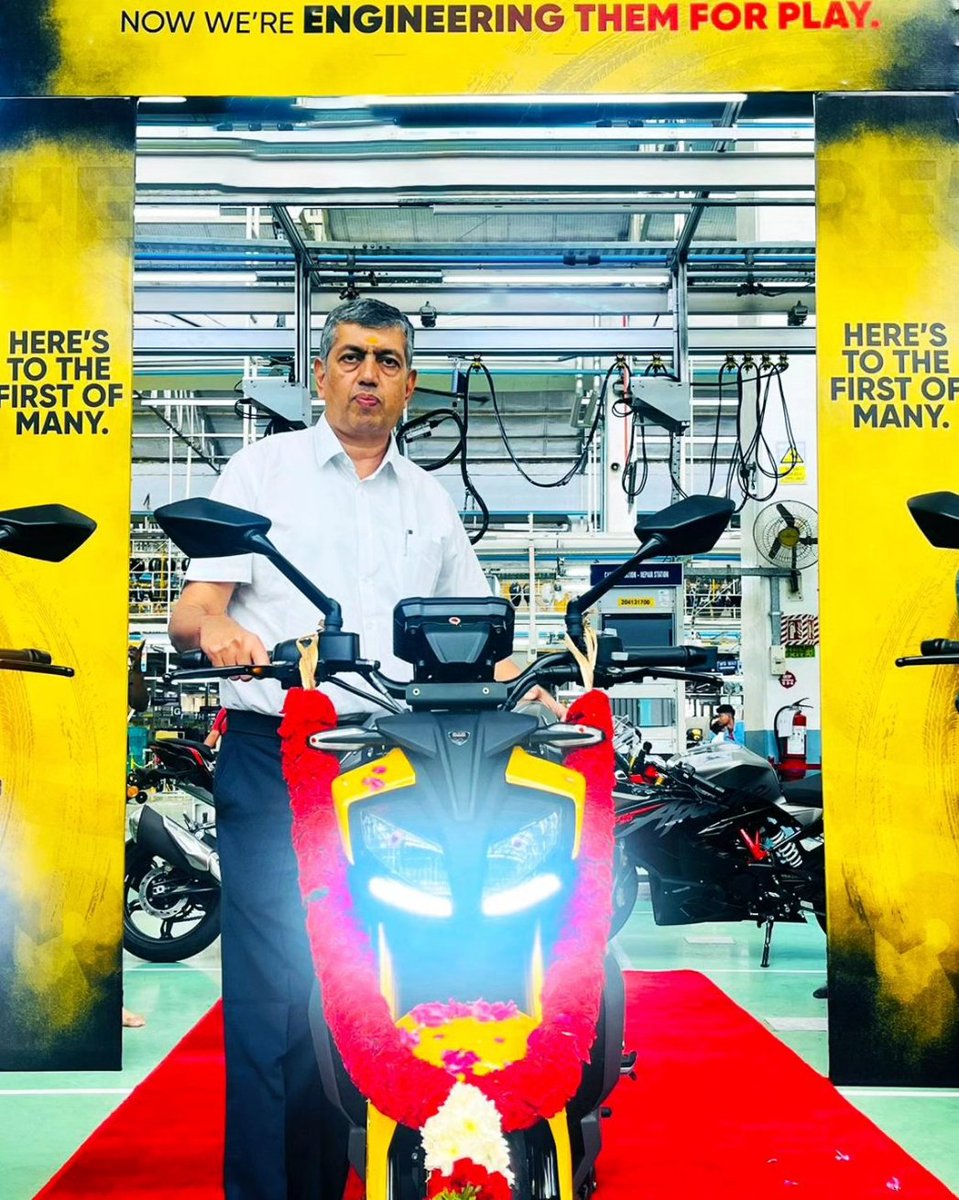 tvsmotorcompany's tweet photo. Brace yourself as TVS Apache RTR 310 deliveries and test rides begin shortly! 
Watch this space for more.

#TVSApacheRTR310 #TVSApache #RTR310 #Freestyle #Freestyler #TVSRacing #RTR #TVSApacheRTR #RestlessToPlay #RestlessToRace
#TVSApacheSeries #ApacheSeries
#RR310 #ApacheRR310 https://t.co/Pqu7kq9g7t