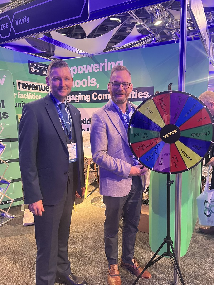 vivifyvenues's tweet photo. Fun on the stands 💚

We’re loving meeting so many #sbl today at @CSTvoice talking all things school lettings while having some fun on our famous Dream Wheel 🎡💚

Come and see us on stand C66 👋

#Belonging #CSTConf23 https://t.co/oFEEGx9hP0