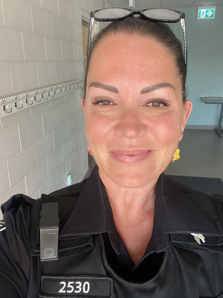 PeelKidsSafety's tweet photo. Officer Alisa found the perfect earrings for our @CAASCO Bus Patroller training! This program teaches students leadership, responsibility, confidence and of course helps to keep everyone safer on the school bus! #bussafety #CommunityCops #communitypartners #keepkidssafe #caassp https://t.co/xicGPLFCRw