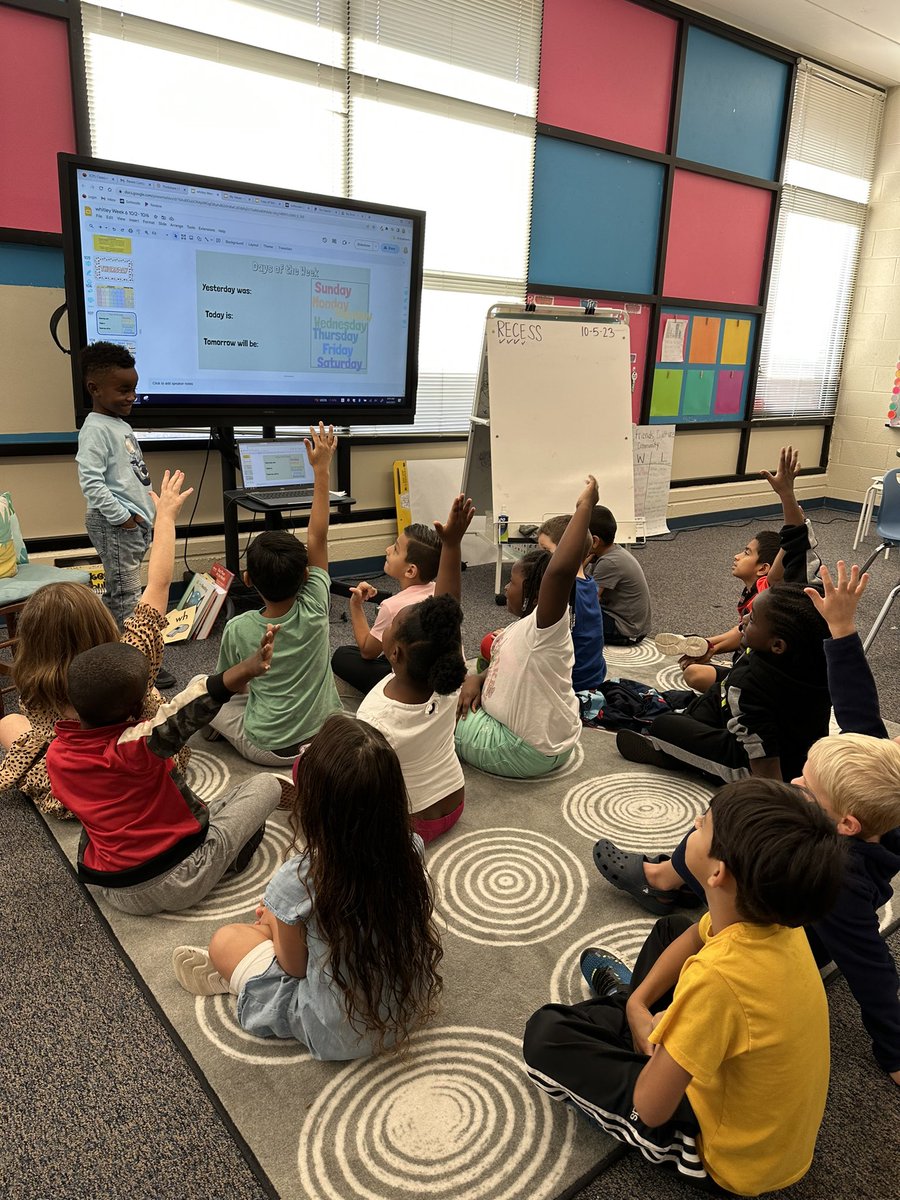 andi_whitley's tweet photo. Tiny teacher of the day leading our calendar time! https://t.co/BXpL1We7d9