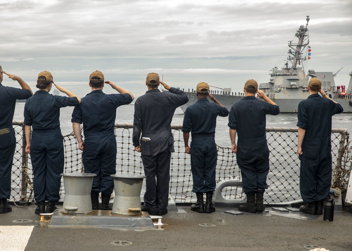 USNavy's tweet photo. #USNavy Photos of the Day:
1️⃣ Opening ceremony for Sama Sama 23 in Manila @INDOPACOM
2️⃣ #USSPaulIgnatius anti-terrorism training in Baltic Sea @USNavyEurope
3️⃣ Sailors aboard #USSJohnFinn salute #USSRafaelPeralta 4️⃣ and resupply at #CFAY @US7thFleet
👉 https://t.co/aZddB6hxYf https://t.co/OI7UatSW8A