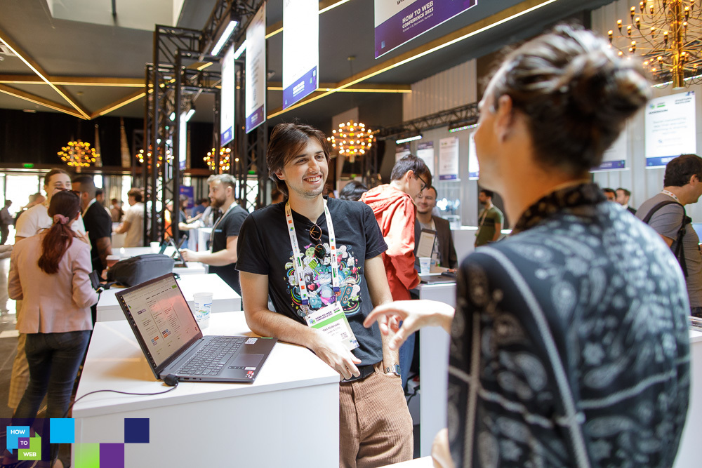 how_to_web's tweet photo. Let's dive into the #HowToWeb Experience!
Here are people interacting, listening, smiling, and crafting a fresh, unique context for innovations together.
Let the journey begin, builders! ๐
PS: stay tuned! ๐ We are about to announce the Spotlight Finals live on YouTube! https://t.co/YSsd68ur5w