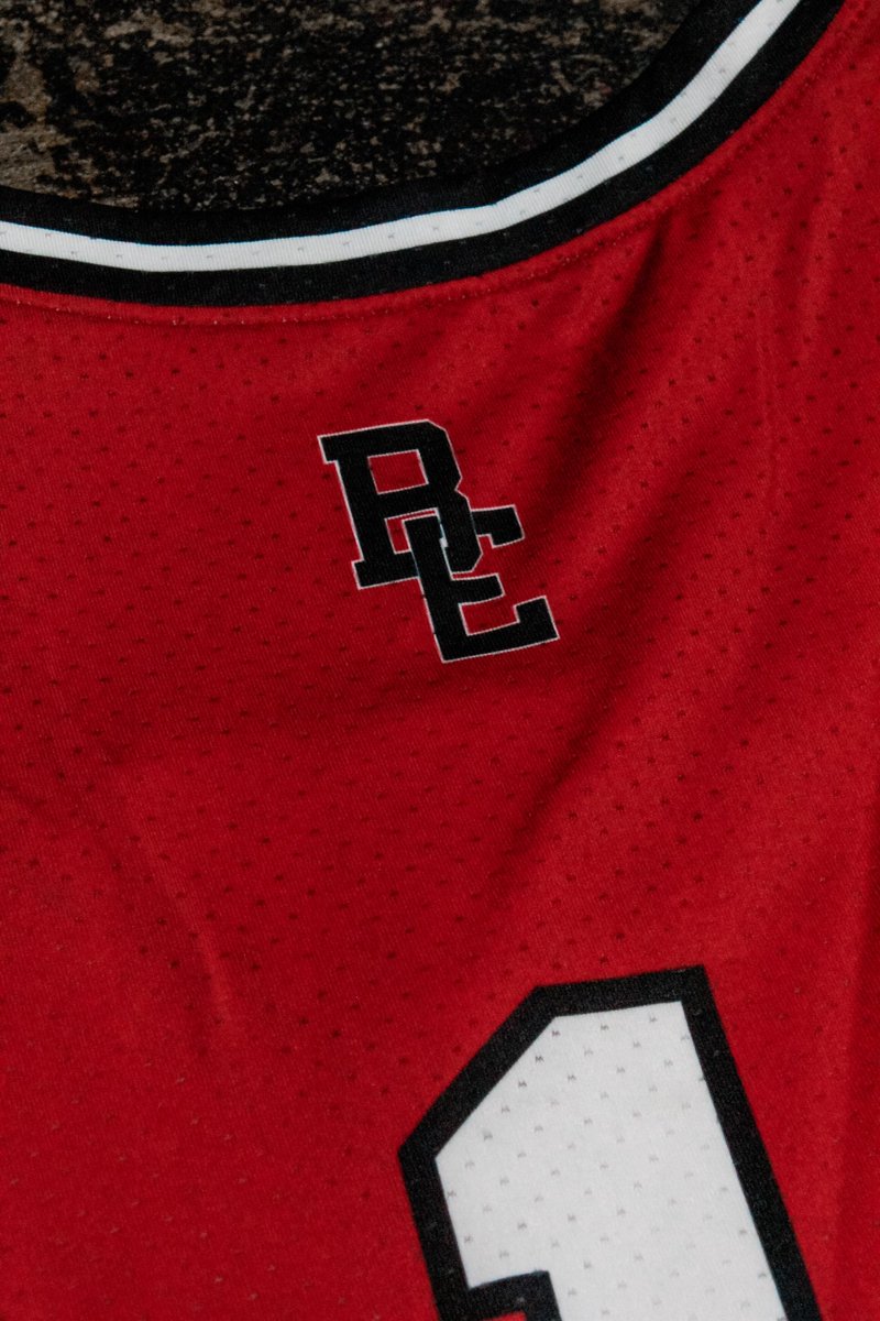 HandWSports's tweet photo. Might need to charge the chargers basketball team for being too baller because uniforms this 🔥 should be against the law 🏀 https://t.co/vqkO2gE4Qn